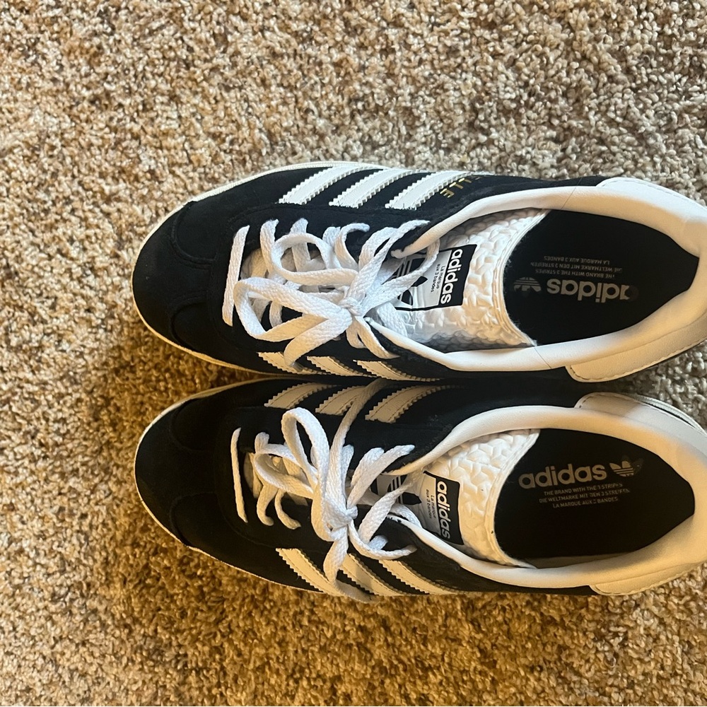 Women’s Adidas Gazelle Bold!